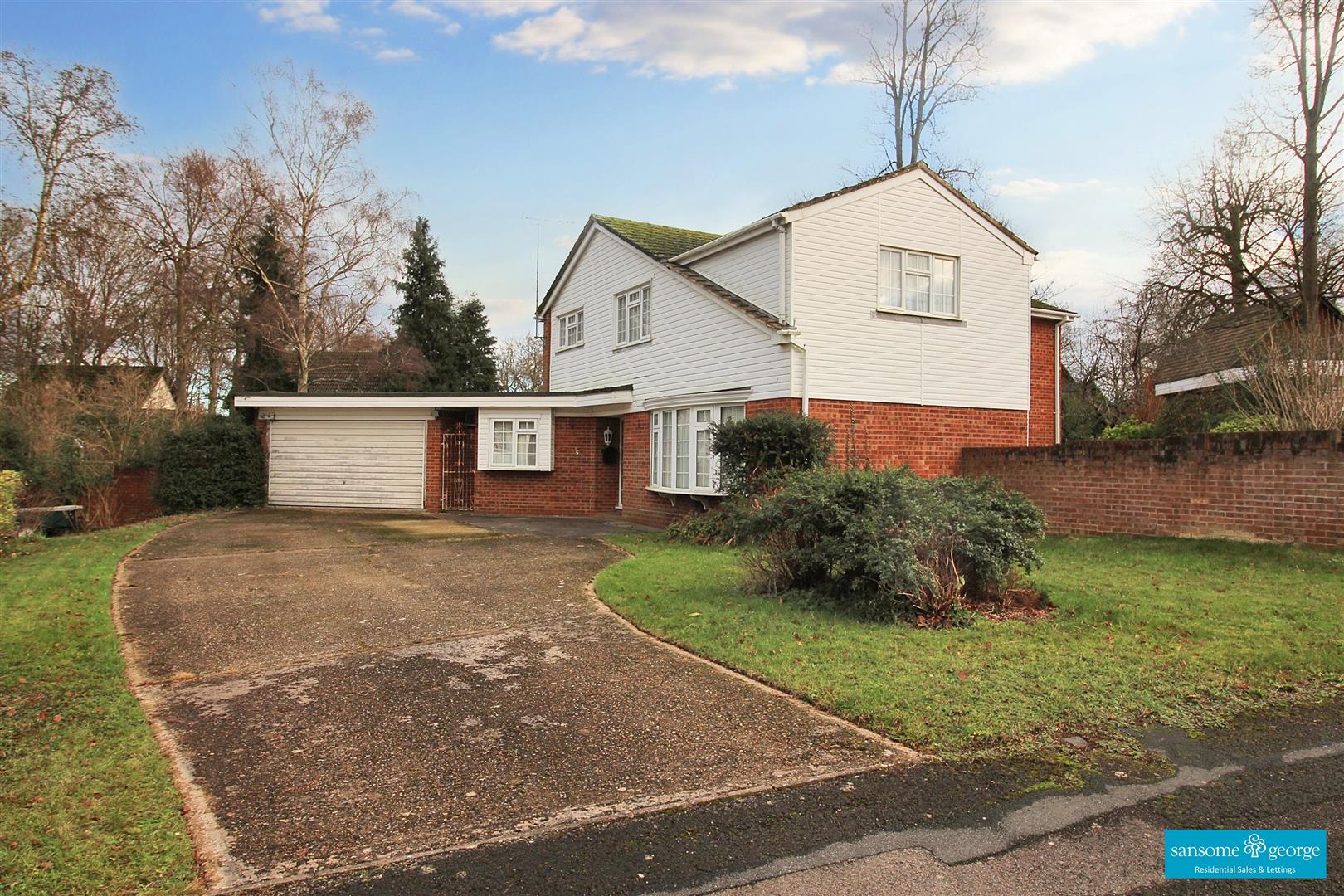 5 bed property in Copse Close, Reading